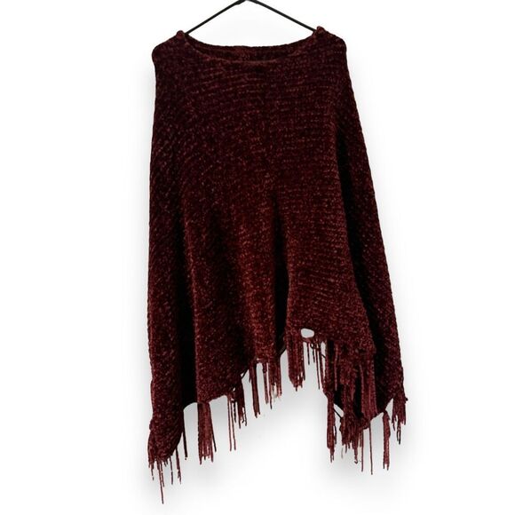 Burgundy knitted loose fit round neck fringe chenille poncho - Picture 4 of 4